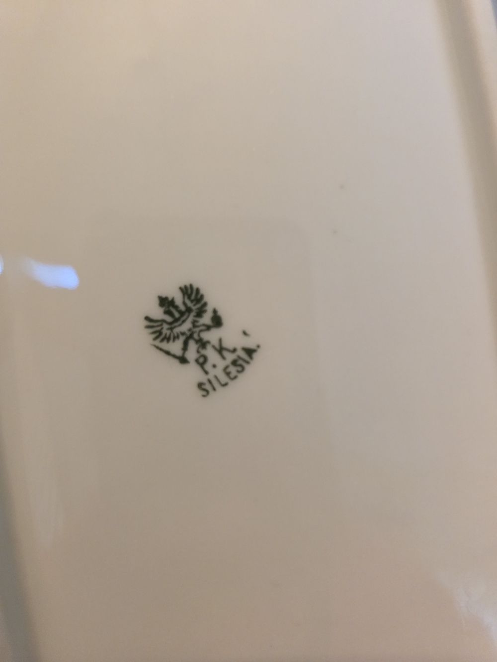 Reticulated Porcelain Serving Tray – Early 1900s – Hand‑Painted Roses - Picture 8 of 10